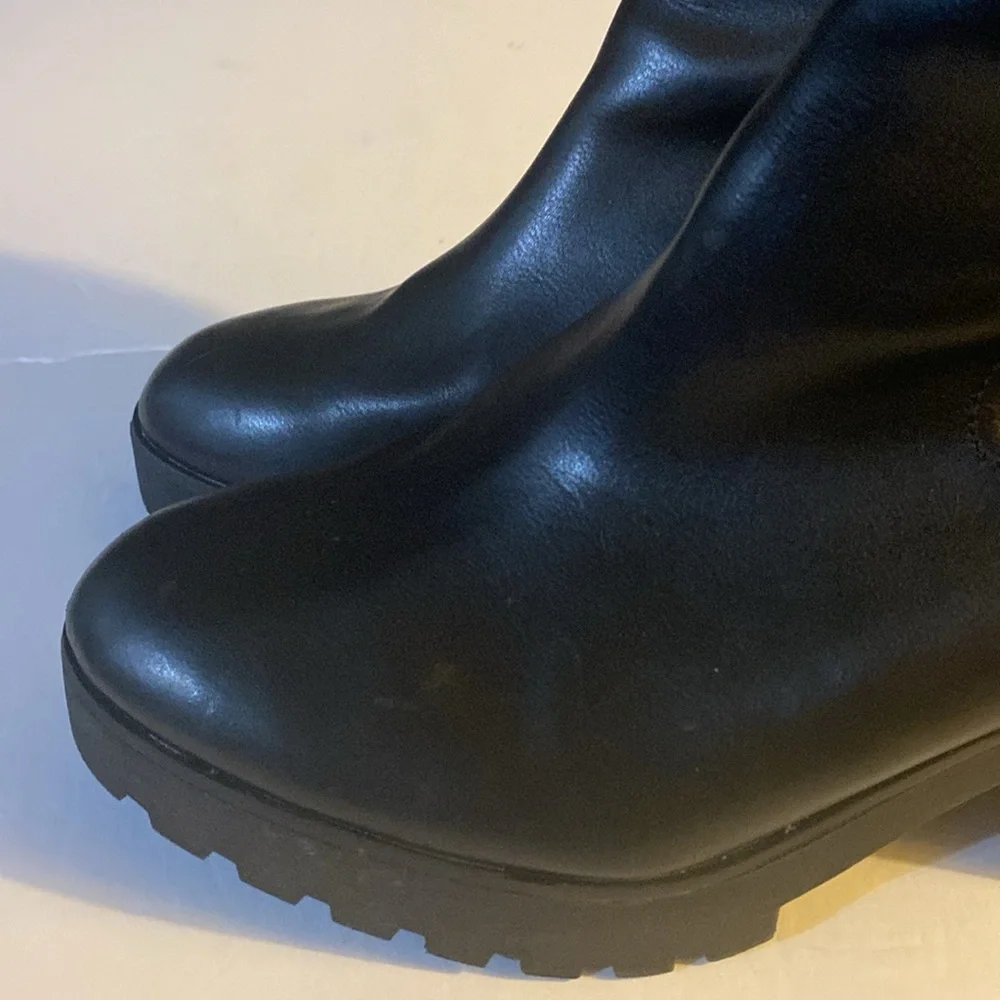 ALDO Chelsea Boots, Ankle Booties, Leather, Platform, Sz 9, chunky, matrix